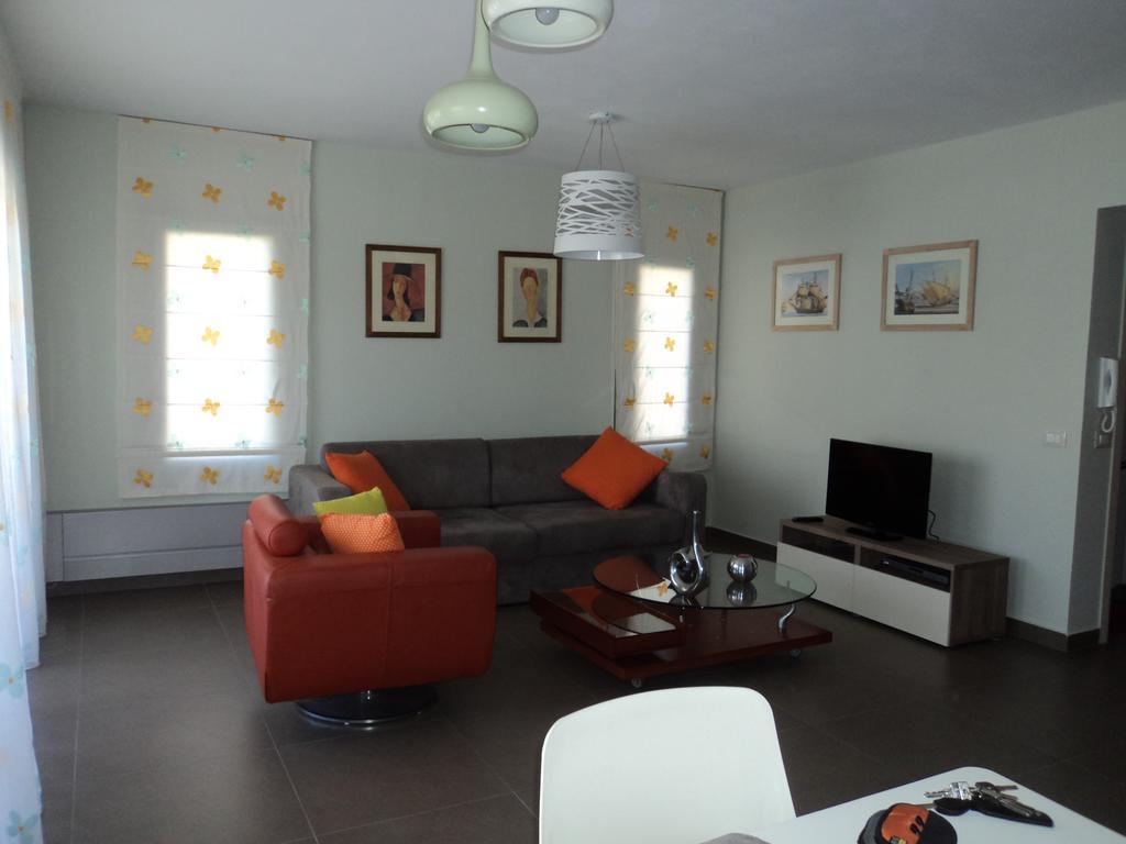 Violeta Apartments Lefkáda エクステリア 写真